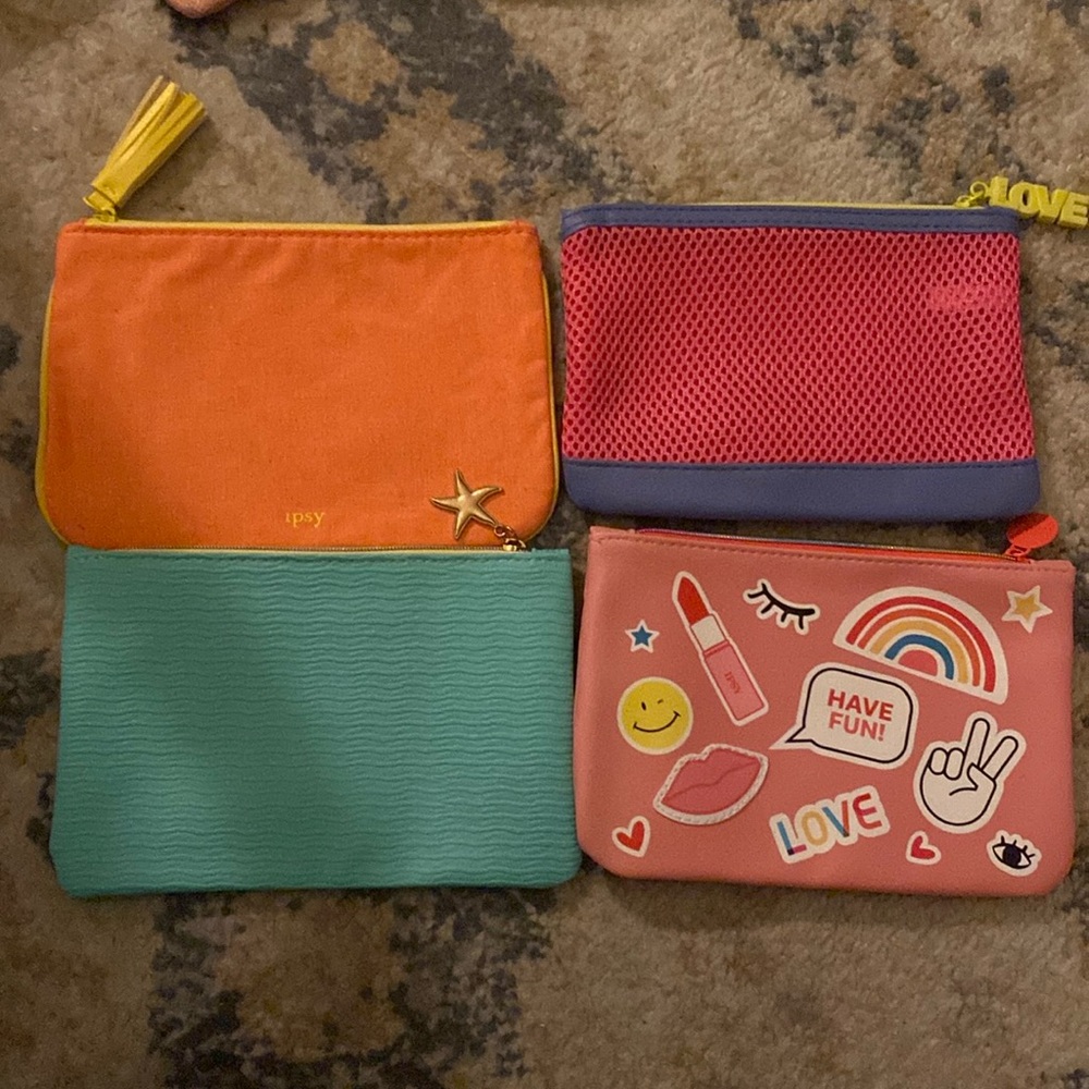 4 makeup bags